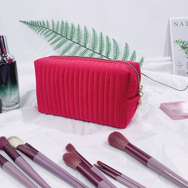 Strumenti e accessori per il trucco Nuova borsa cosmetica in velluto a righe trapuntate Borsa piccola quadrata portatile Borsa cosmetica da viaggio semplice_voghion.com