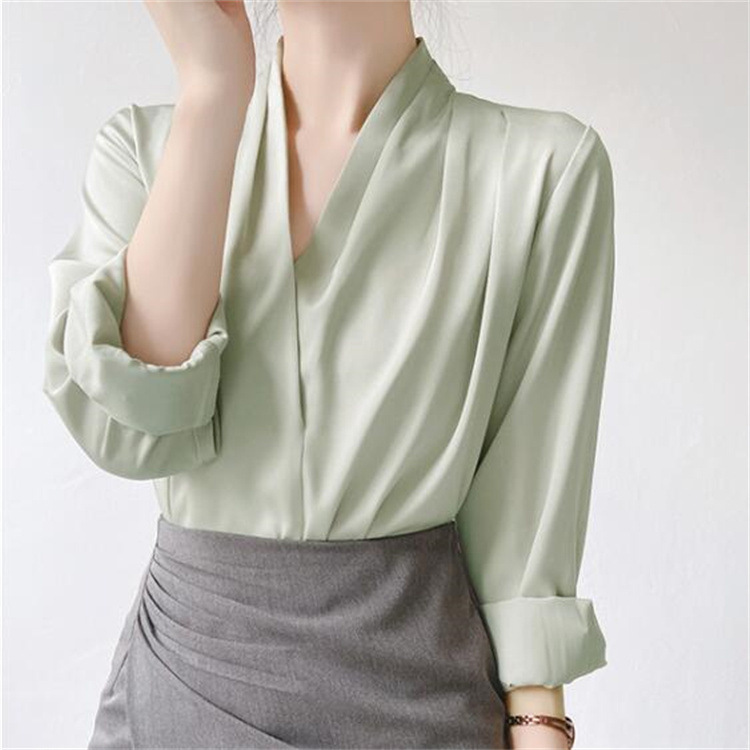 Camicia da donna estiva in raso, leggera, matura e sofisticata, con scollo a V, di nicchia, top in acetato professionale_voghion.com