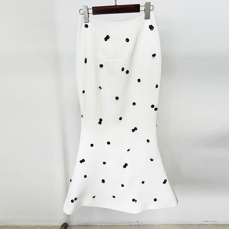 Modischer Anzug mit Pailletten und Perlen in Farbblock-Optik, Jacke mit Fischschwanz und langem Rock_voghion.com