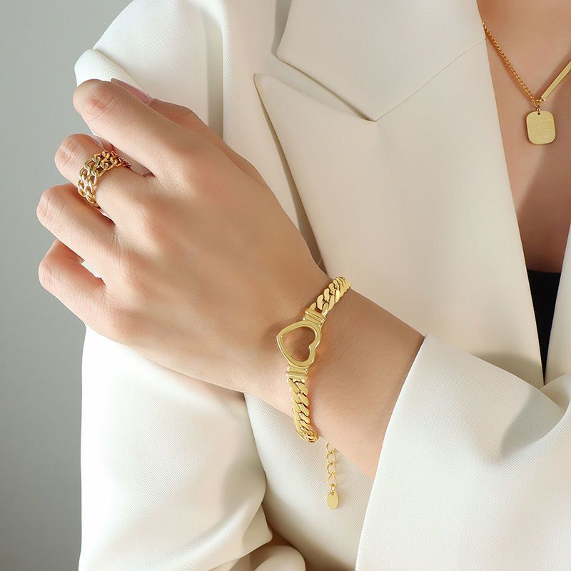 Collana con ciondolo a forma di cuore, con catena piatta a serpente, placcata in oro cubano, nuova tendenza, per donna_voghion.com