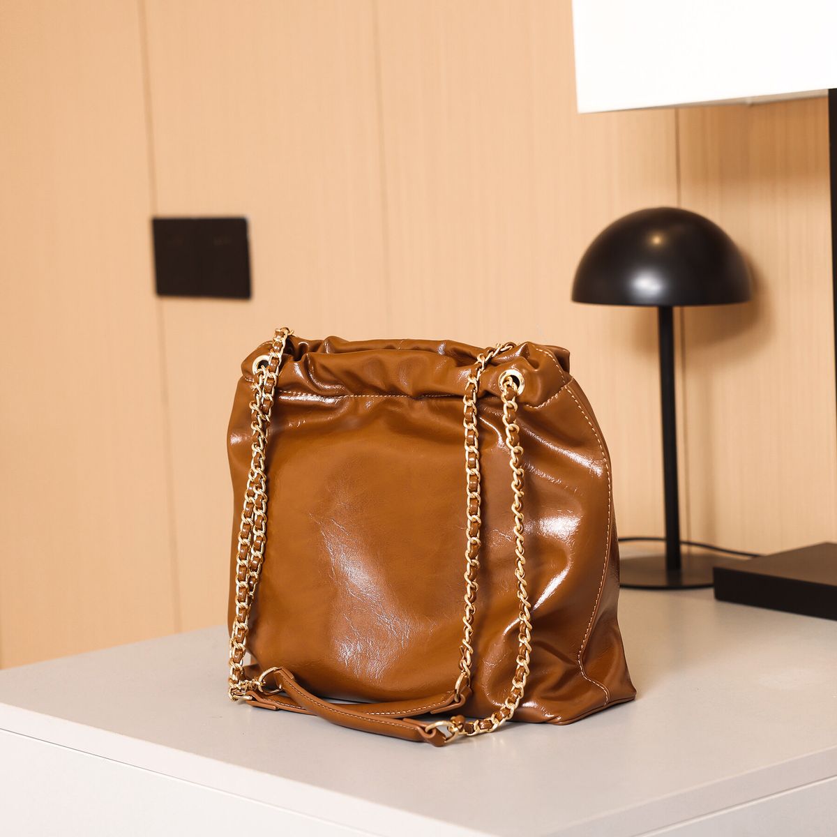 2024 automne et hiver nouvelle niche mode main polyvalent navettage grande capacité seau simple épaule aisselle chaîne_voghion.com