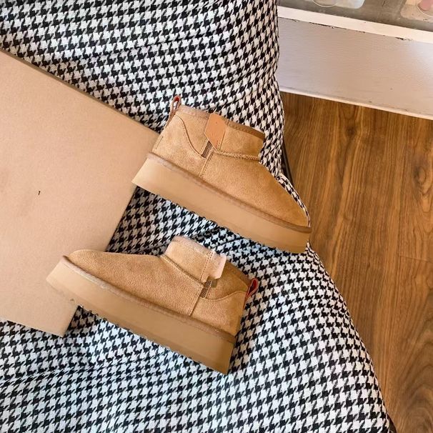 Botas de invierno cálidas y gruesas de lana y algodón con suela gruesa y forro polar para la nieve_voghion.com