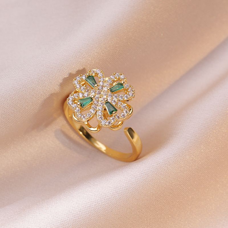 Set di gioielli alla moda, collana con clavicola rotante in tre pezzi con micro intarsi in zircone_voghion.com