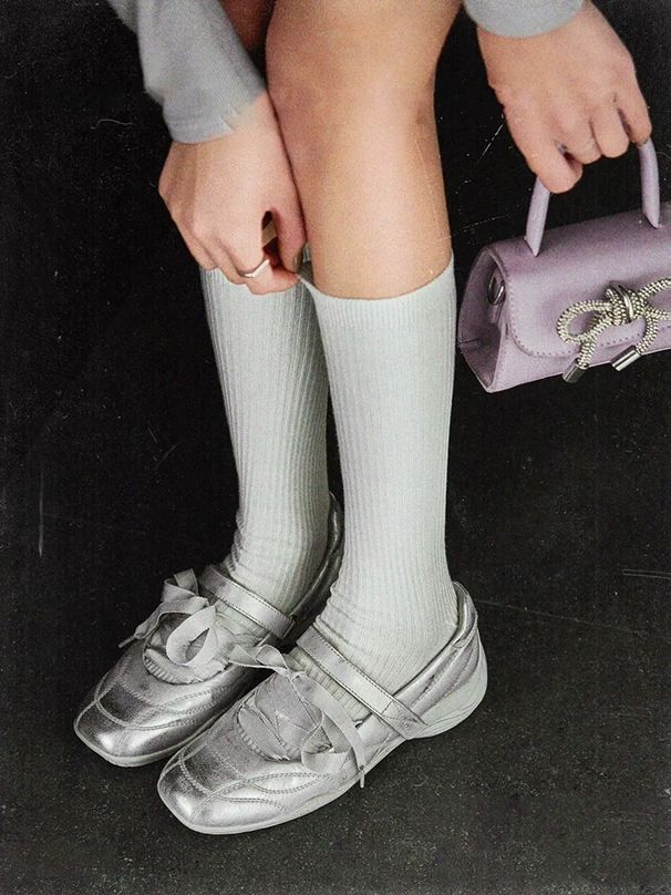 Niche Design Lace-up Ballet Women's Shoes 2025 Spring/Summer New Hidden Wedge Shallow Mouth Peplum Flat Shoes_voghion.com