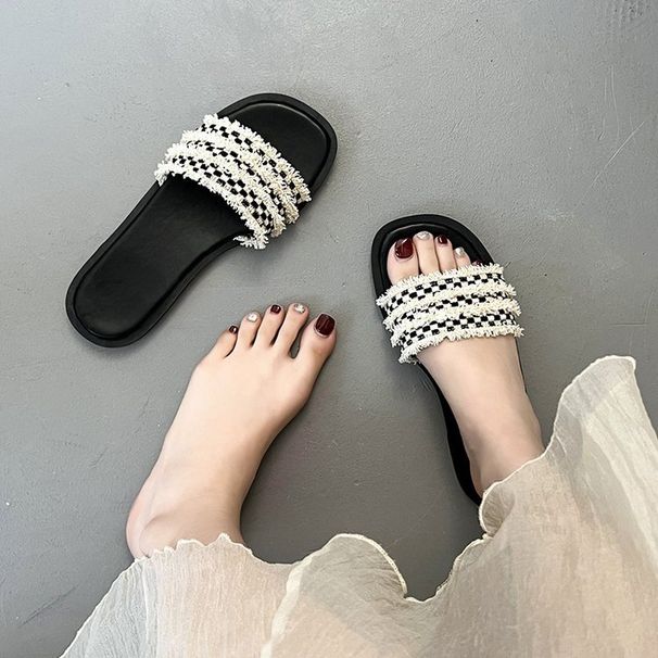 Γυναικεία φλατ σανδάλια - Κομψές καλοκαιρινές παντόφλες για παραλία και επίσημα σύνολα_voghion.com