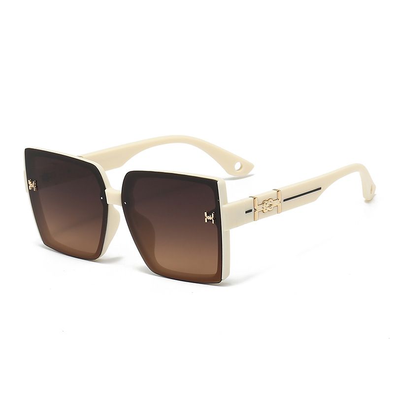 15107 Nueva caja de moda para hombres y mujeres, gafas de sol de moda con protección UV personalizadas y avanzadas_voghion.com
