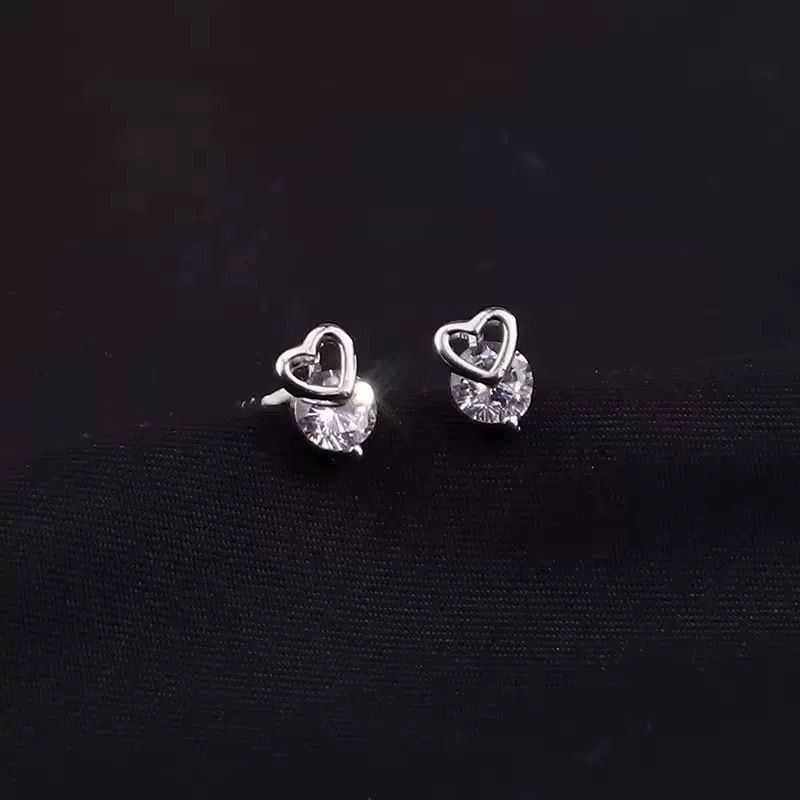 Heart Zircon For Women Simple High-end Sense Temperament Versatile Earrings Niche Design Fresh Exquisite Ear Bone Studs_voghion.com