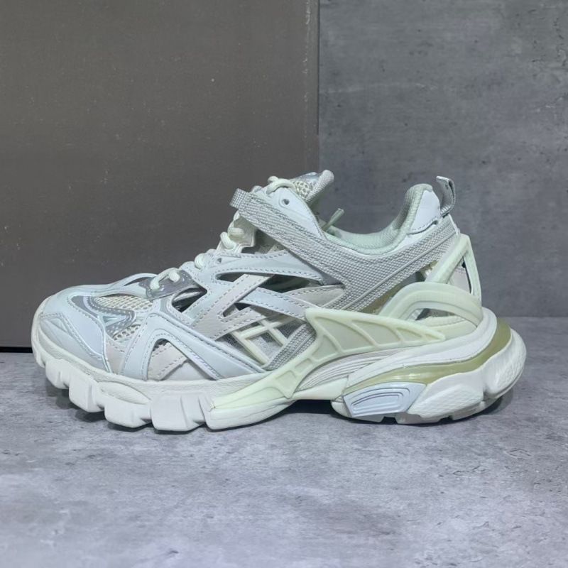 High End 2024 Paris 4.0 Track2 Dad With Air Cushion, Thick Sole, Hollowed Out Height Increasing Sports Sho, Casual_voghion.com