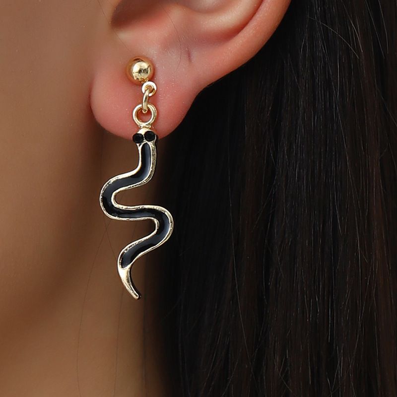 Accessori moda, personalità, creativi, orecchini a bottone a goccia in lega curva per donne, piccoli orecchini a forma di serpente_voghion.com
