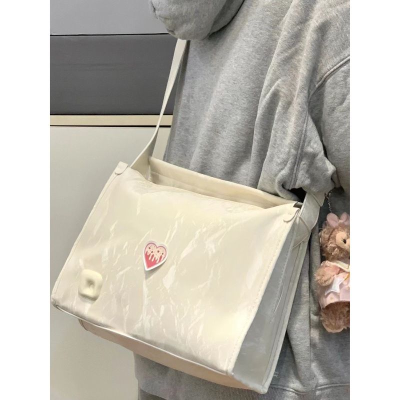 2024 Autumn/Winter New Fashion Large Capacity School Class Underarm Trendy and Versatile Commuter Tote Bag_voghion.com