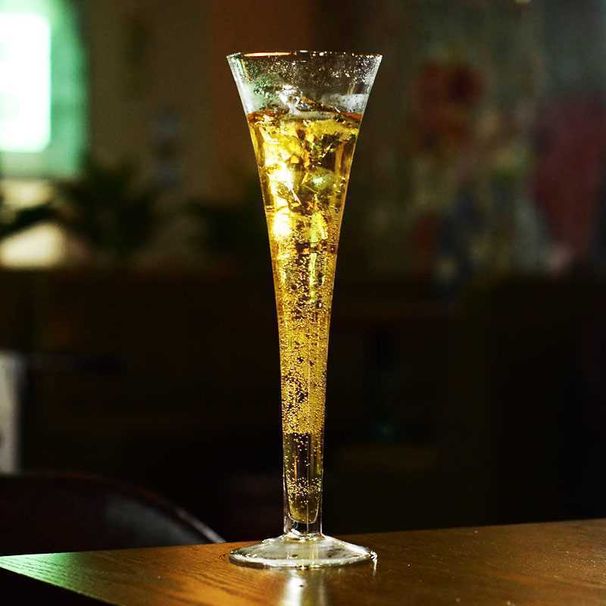 Nueva copa triangular de champán con burbujas para cóctel o vino tinto en forma de V._voghion.com