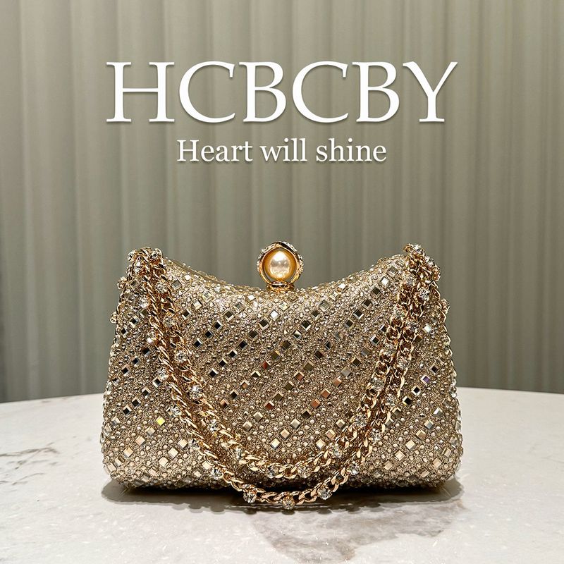Pochette de soirée élégante et raffinée pour femme, luxueuse et pailletée, décorée de strass, idéale pour le soir_voghion.com