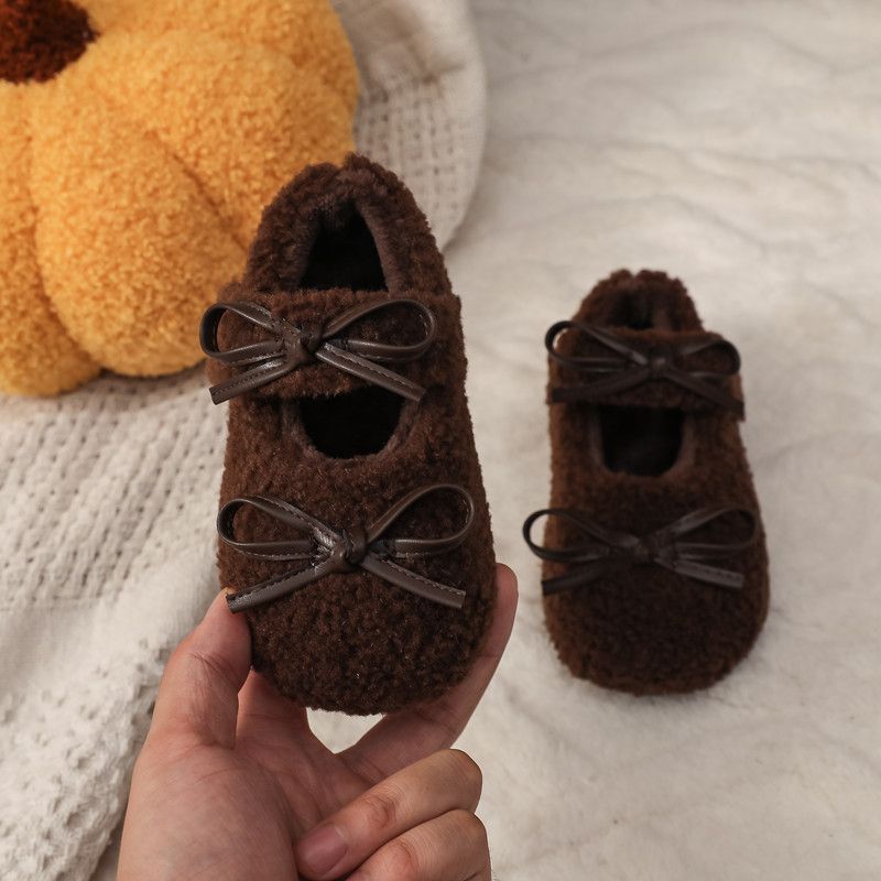 Girls' hairy soft soled flat bean shoes, autumn winter new styles, fashionable butterfly bow, medium and large_voghion.com