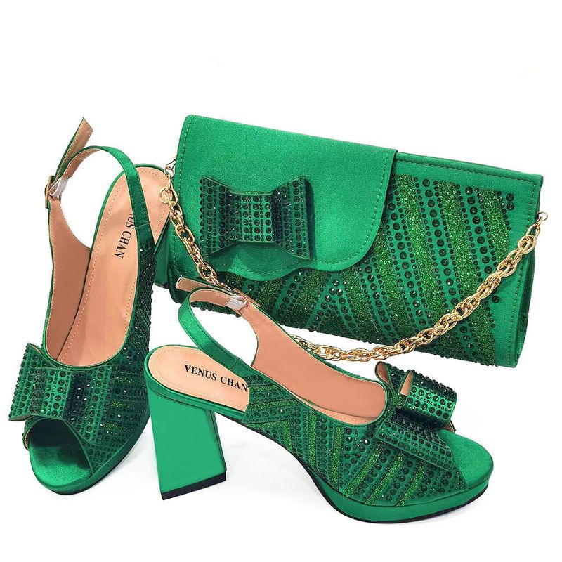 Damesschoenen Schoenen- en tassensetcombinatie: Fish Mouth High Heels met vierkante clutch (zacht) + strass-bloem_voghion.com