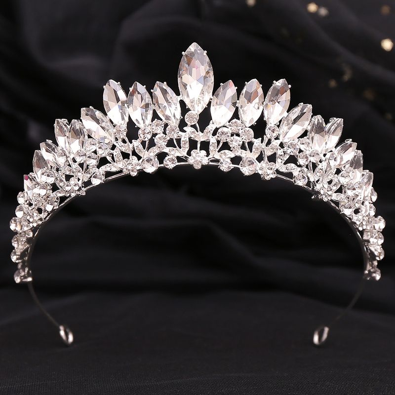 Bruidshaaraccessoire BruiloftBruid Kristallen Bladkroon Tiara Hoofdbruidsjurk Seniorenbruiloft Koreaanse Mitzvah Met Make-up Tiara_voghion.com