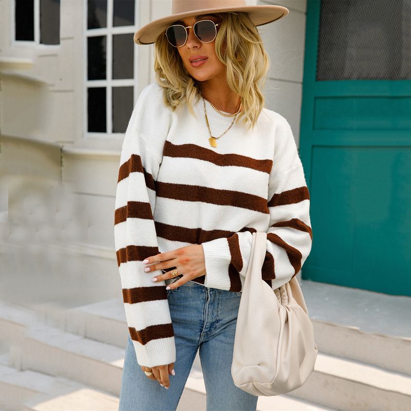 Maglione a righe larghe e sottili con scollo rotondo 2025_voghion.com