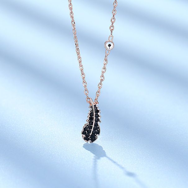 Svart fjäderhalsband för kvinnor Lätt liten storlek Element Anti-kristall nyckelbenshalsband_voghion.com