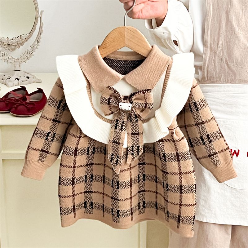 2025 neue Stil Mädchen Strickkleid Modische Stil Revers Bär Kopf Bogen Plaid Kleid_voghion.com