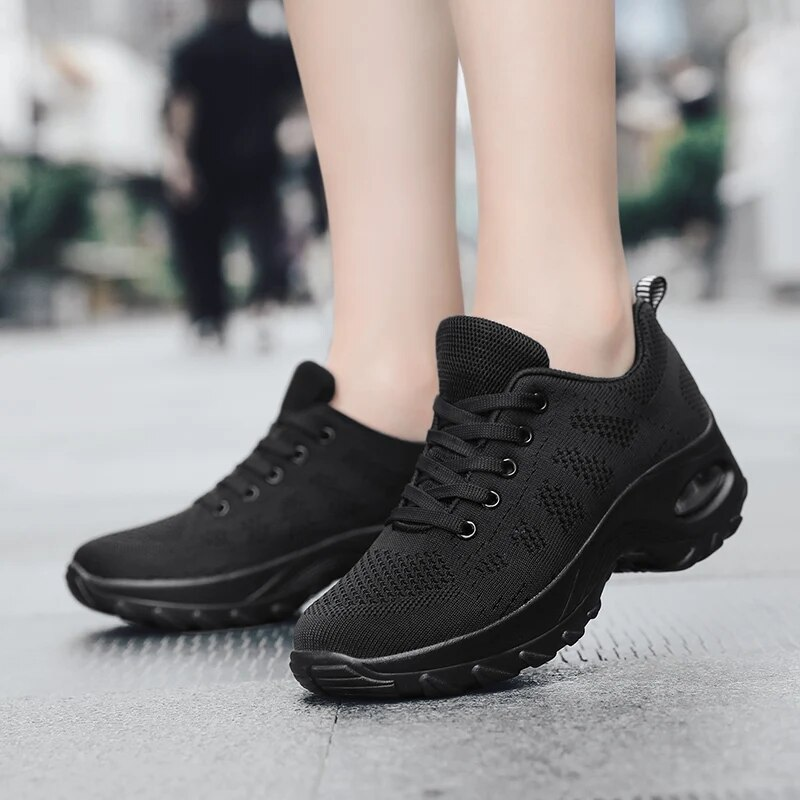 Le donne casual alla moda aumentano le comode scarpe da ginnastica da donna traspiranti in mesh_voghion.com