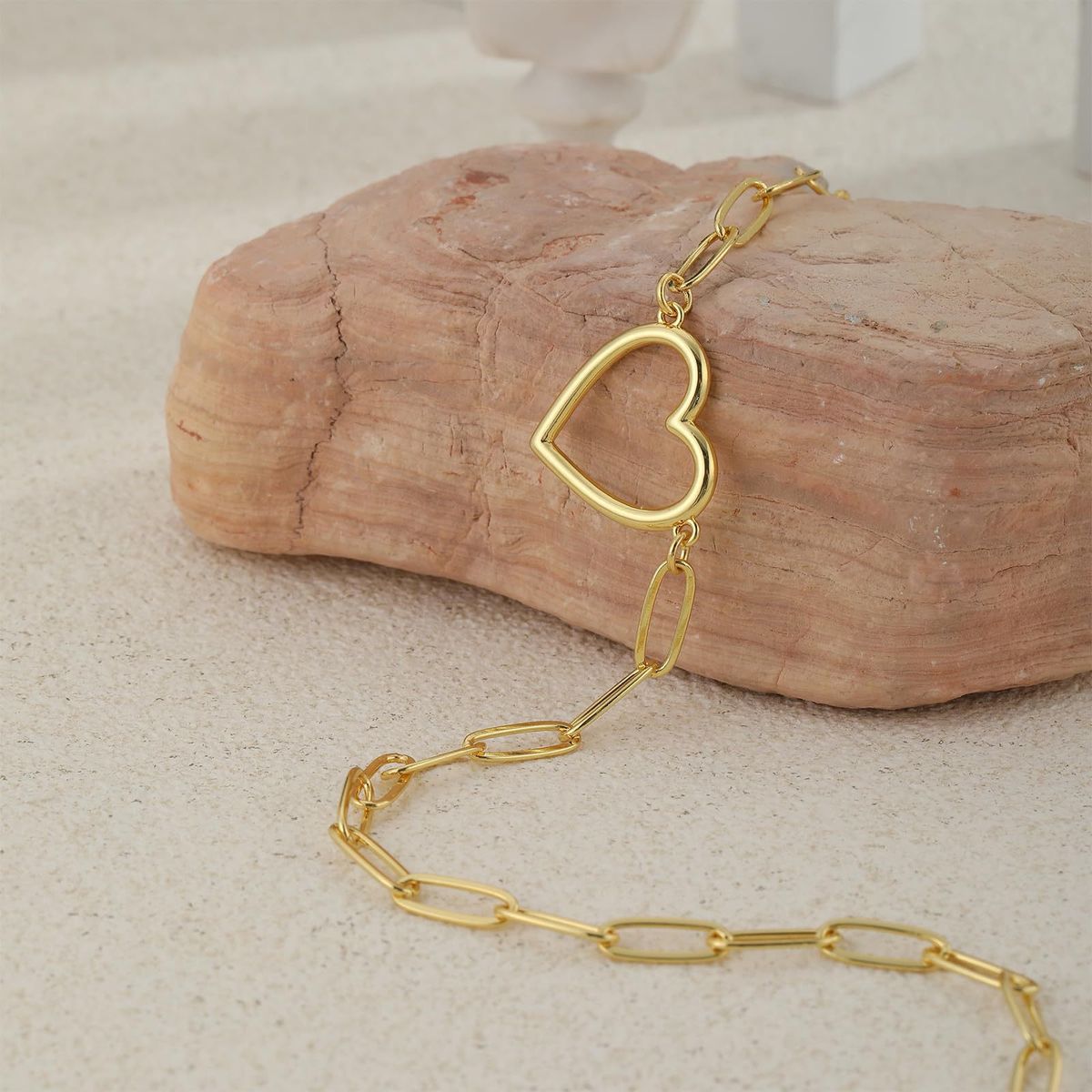 Collana da donna con catena a forma di cuore, alla moda ed elegante, con design di nicchia e personalità._voghion.com