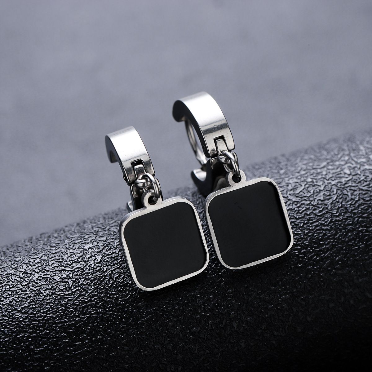 Collier pendentif long barre, boucles d'oreilles carrées noires en acier inoxydable, bracelet cubain, ensemble en acier titane inaltérable_voghion.com