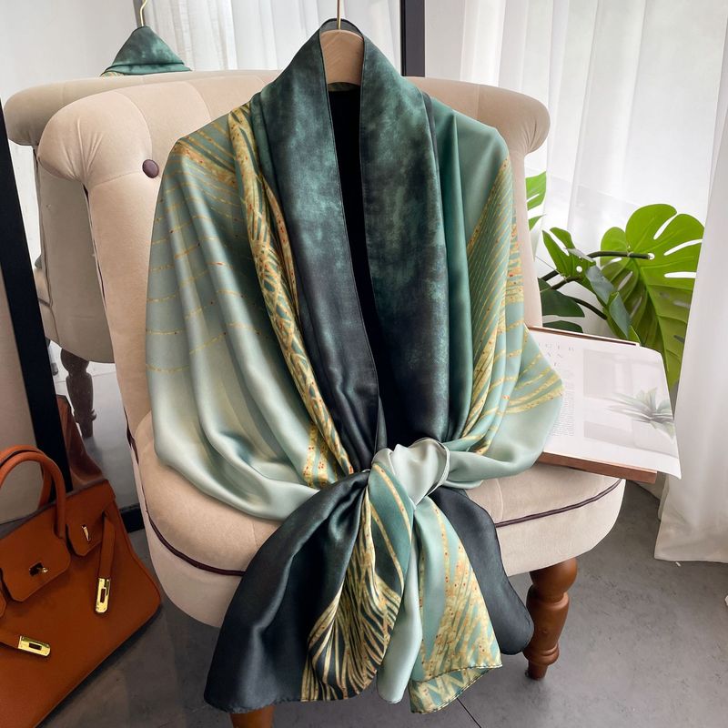 Sciarpa da spiaggia con protezione solare estiva lunga in raso di seta preferita alla moda. Scialle con decorazione temperamento con stampa floreale_voghion.com