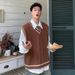 Männerkleeder Amerikanesch Retro-Modalitéit V-Ausschnëtt Preppy-Stil Pulloverweste fir Männer Hierscht a Wanter Twist Kontrastfaarf locker Weste ärmellos Hemd_voghion.com