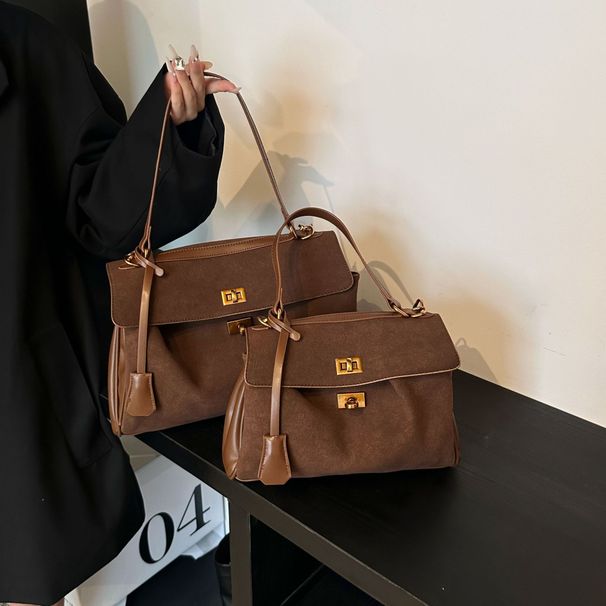 Naistele mõeldud luksuslik ja suure mahutavusega 2024. aasta matt trendikas Rodeo pendelrännakott õlakottina_voghion.com