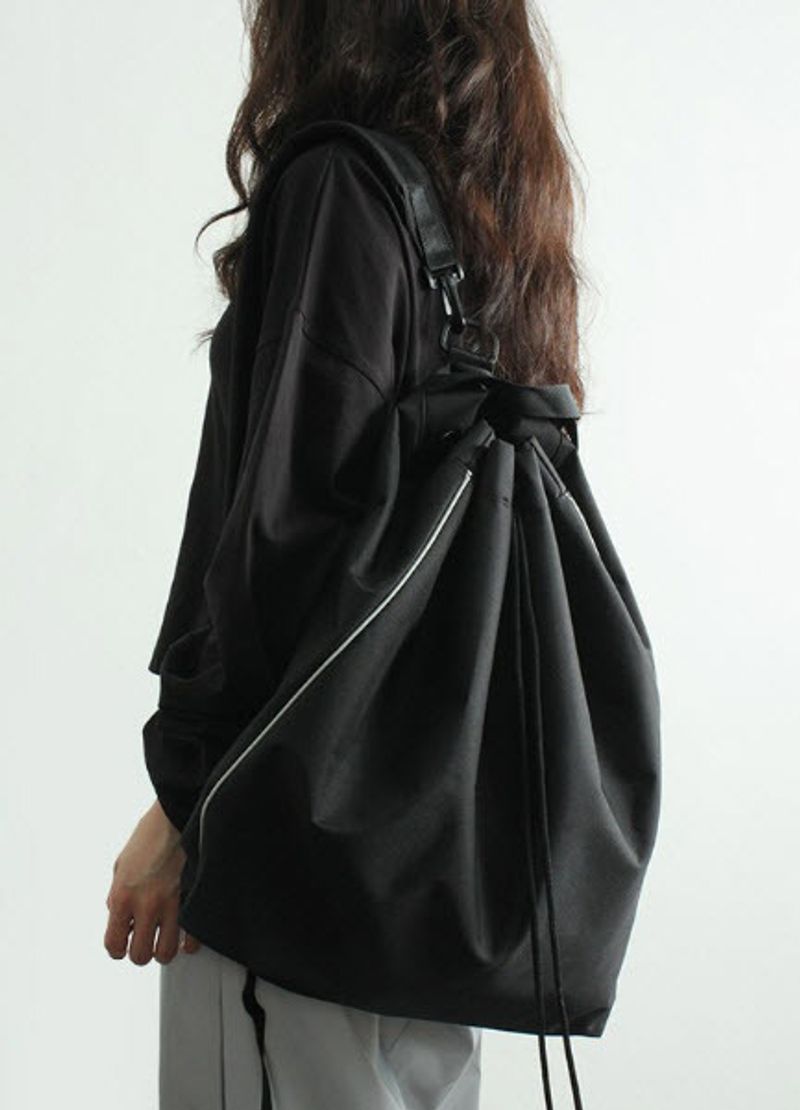 Koreansk version af nylon street casual stil dobbelt skulder snøre bucket taske med spænde på siden hvide striber_voghion.com