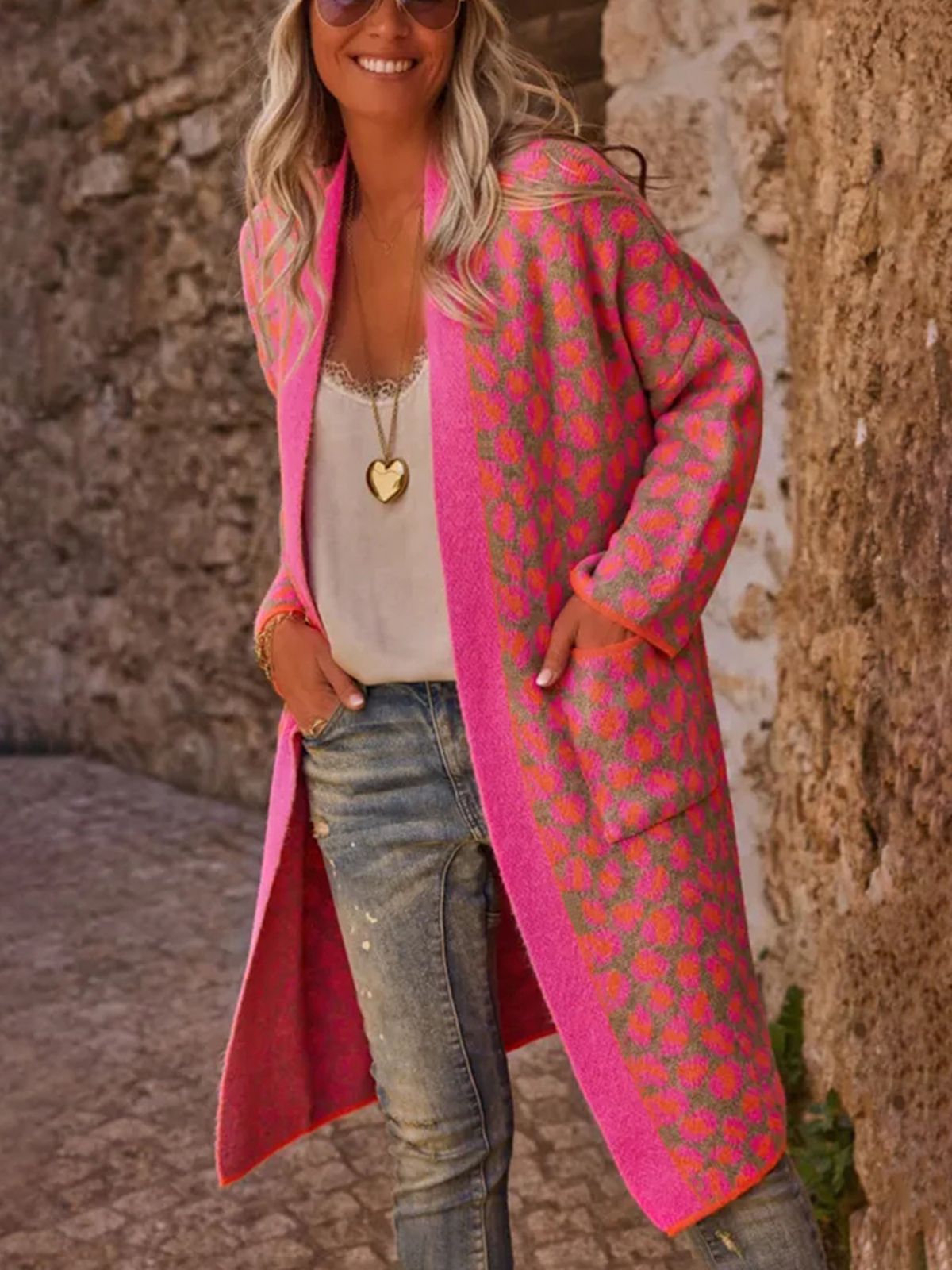 Langärmliger Damen-Cardigan mit V-Ausschnitt und Leopardenmuster – weiche Acrylmischung, übergroße Passform mit Taschen, elegant und stilvoll_voghion.com