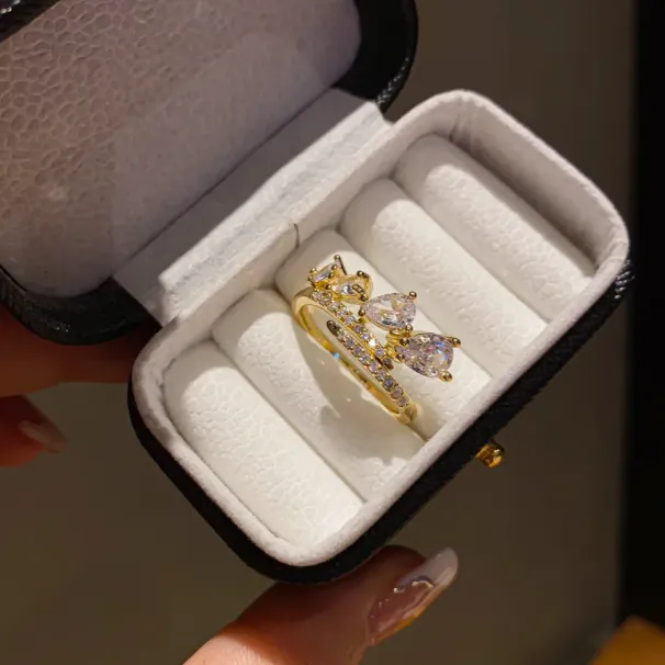 Ensemble de bagues empilables argentées en cristal rond taille marquise, détails élégants, glamour pour un style quotidien ou une occasion spéciale._voghion.com