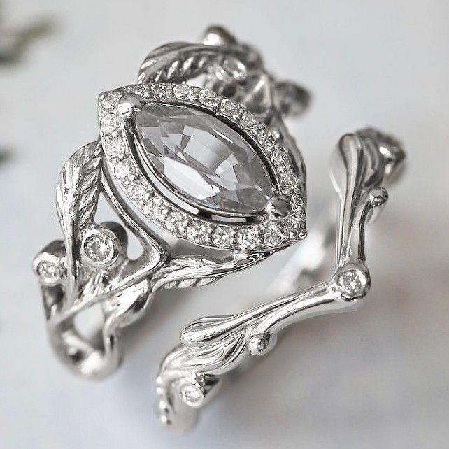 popolare anello con zircone a forma di occhio di cavallo, è un accessorio molto venduto per le donne_voghion.com