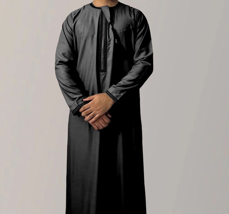 Men's Clothing Solid Color Round Neck Embroidered Thick Tassel Omani Robe Arab Saudi Men's Long Sleeved Robe_voghion.com