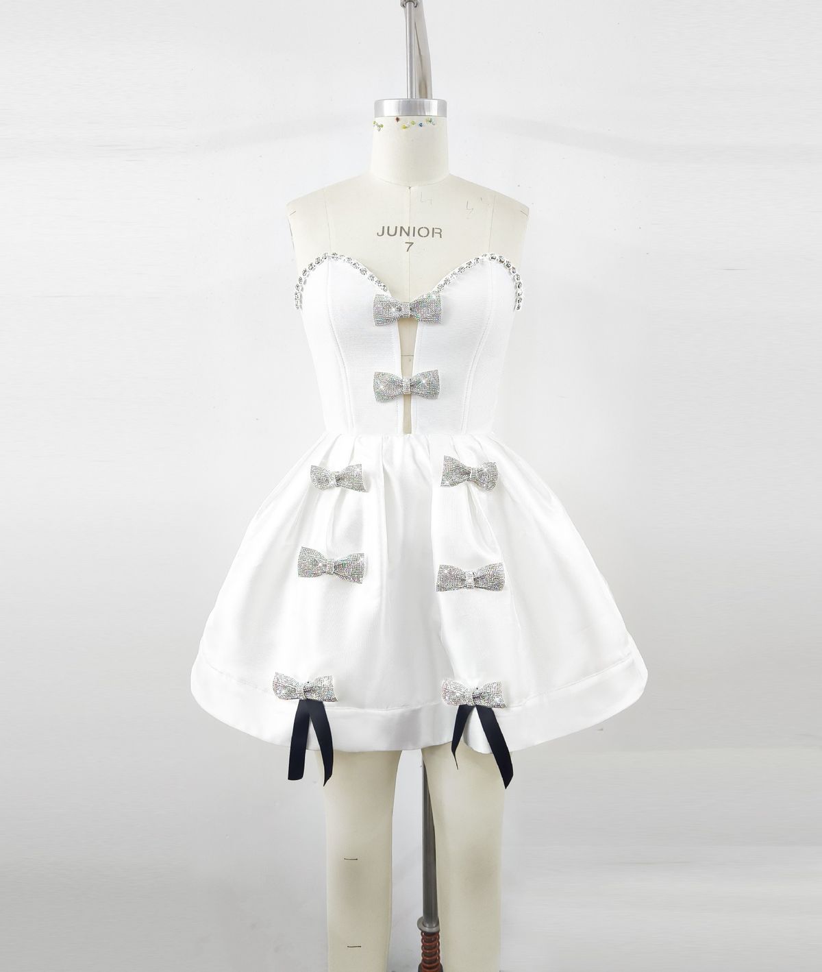 Elegant Bandage Dress With Rhinestone Bow For Birthday Party, Graduation & Formal Events – Sexy V-Neck Bodycon Mini Dress In White & Black_voghion.com