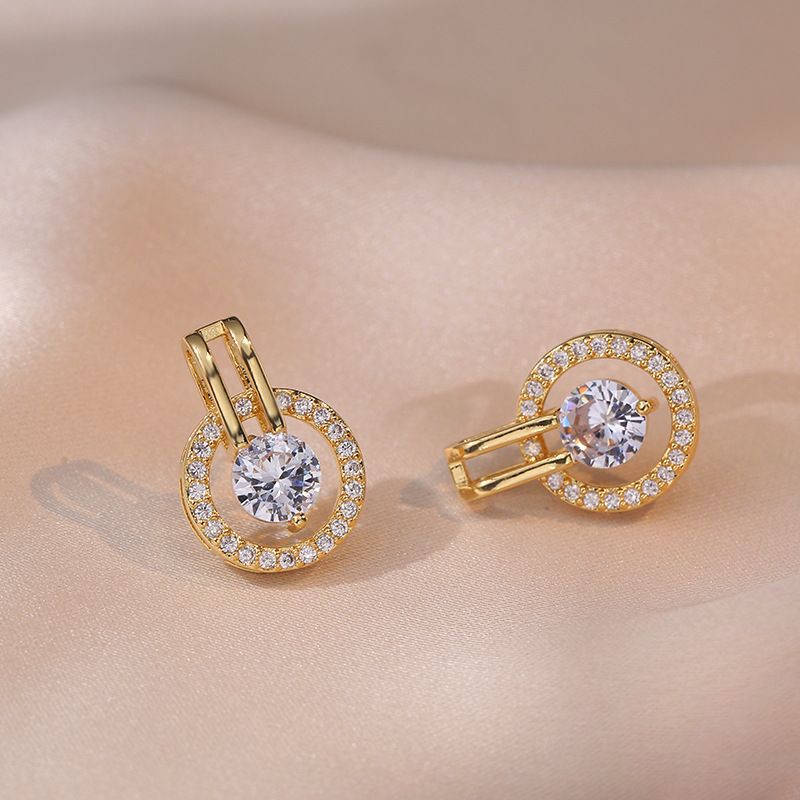 Ouerréng fir Fraen, Internet-berühmt High-End Flash Diamant Ouni Verblendung, Nischendesign, Liicht Luxusring, Zirkon Ouerréng fir Fraen_voghion.com