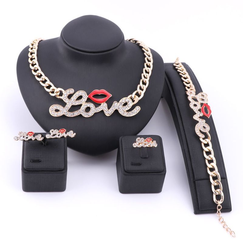 Hip Hop Strass Lippen Liebe Kragen Halskette Armband Ohrring Ring mit Goldfarbe Kette Schmuck Sets_voghion.com