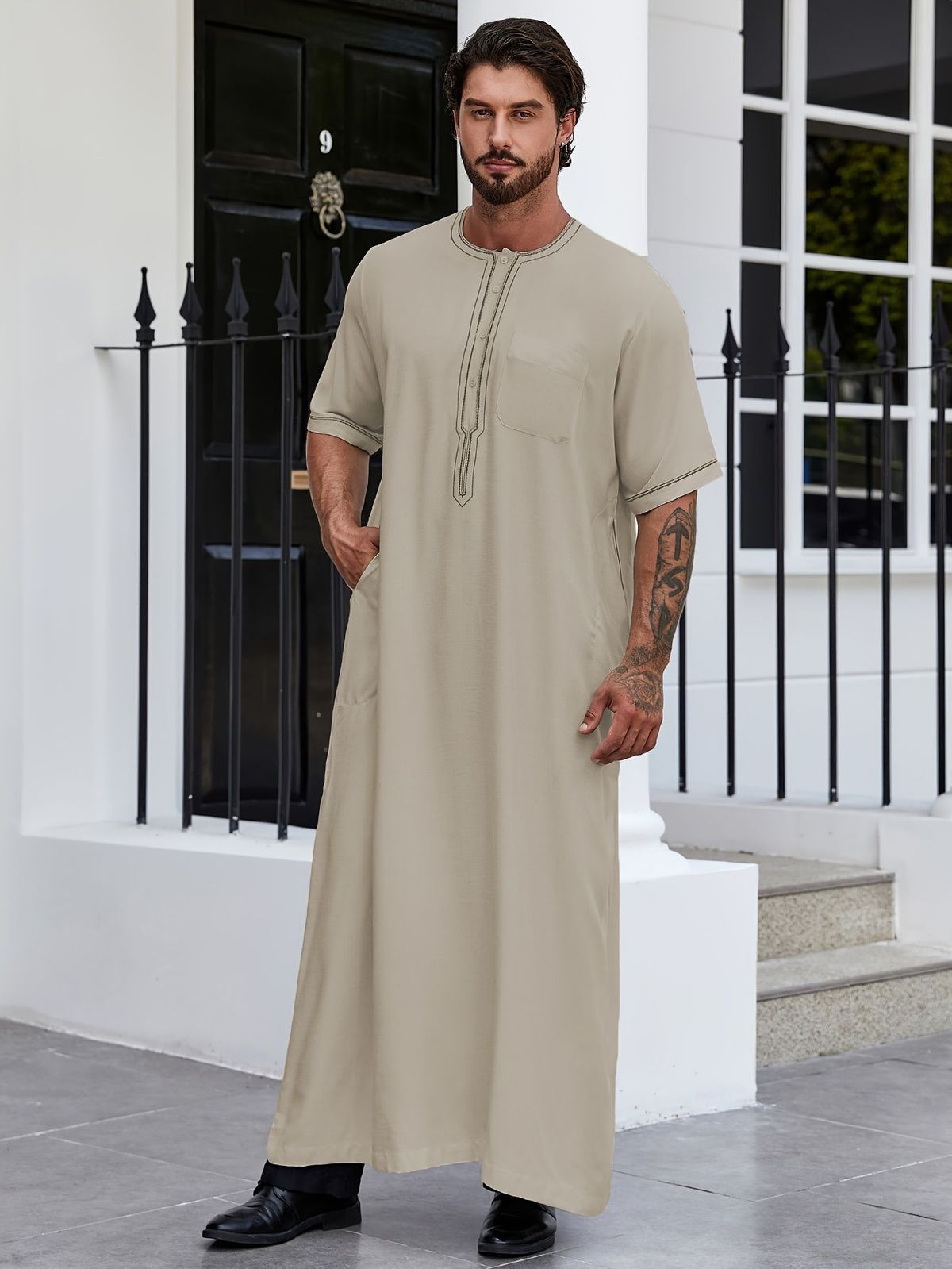Herrenbekleidung Türkische Herrenrobe Einfarbiges, lockeres Knopfhemd Herrenrobe Thobe_voghion.com