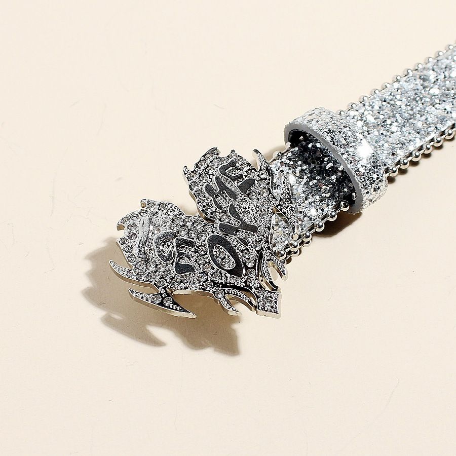 Fint bælte med rhinsten - Slank, glitrende linning til damer til jeans og kjoler | Minimalistisk kæderem (2,2 cm bredde, sølv/guld)_voghion.com