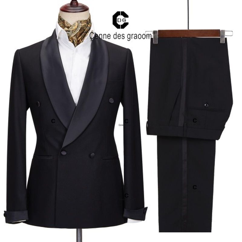 Herrenbekleidung Herrenanzug, zwei Anzüge, Hochzeit, Bräutigam, Trauzeuge, schwarzes Revers, Herrenkleid_voghion.com