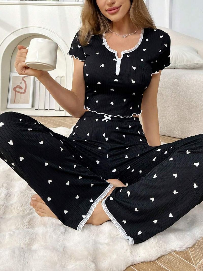 Short sleeved pants, black heart-shaped collar, printed lettuce, rolled edge women's pajamas, home clothes set_voghion.com