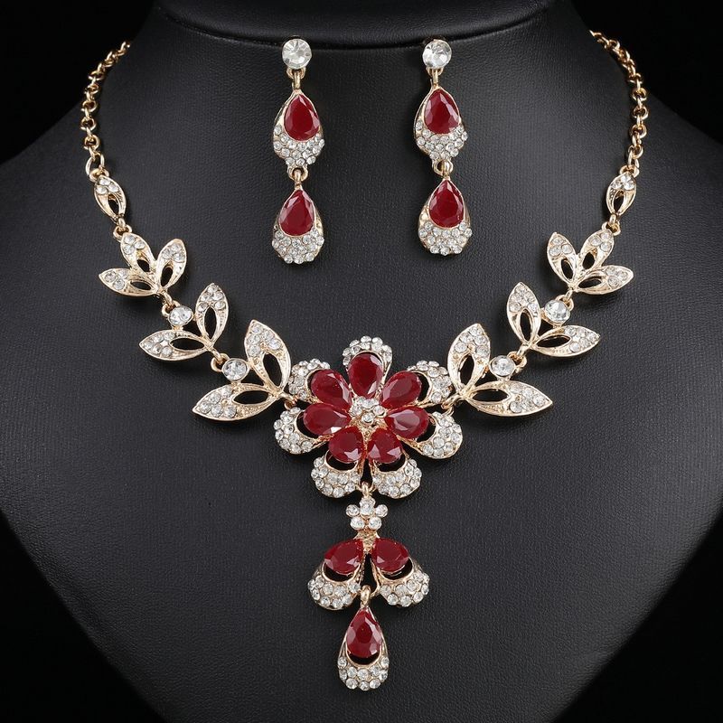 Collana di cristallo nuziale Orecchini Set di gioielli da sposa Abito Moda Banchetto Accessori esagerati_voghion.com