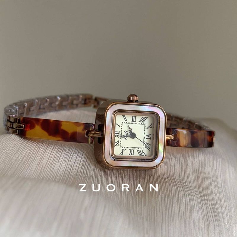 Damklocka Den bärnstensfärgade armbandsdesignen känner temperamentet hos en liten fyrkantig urtavla_voghion.com