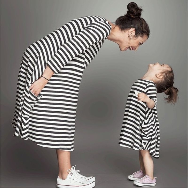 Mother & Kids Spring European and American black and white striped pocket decoration half-sleeved women's dress parent-child wear _voghion.com