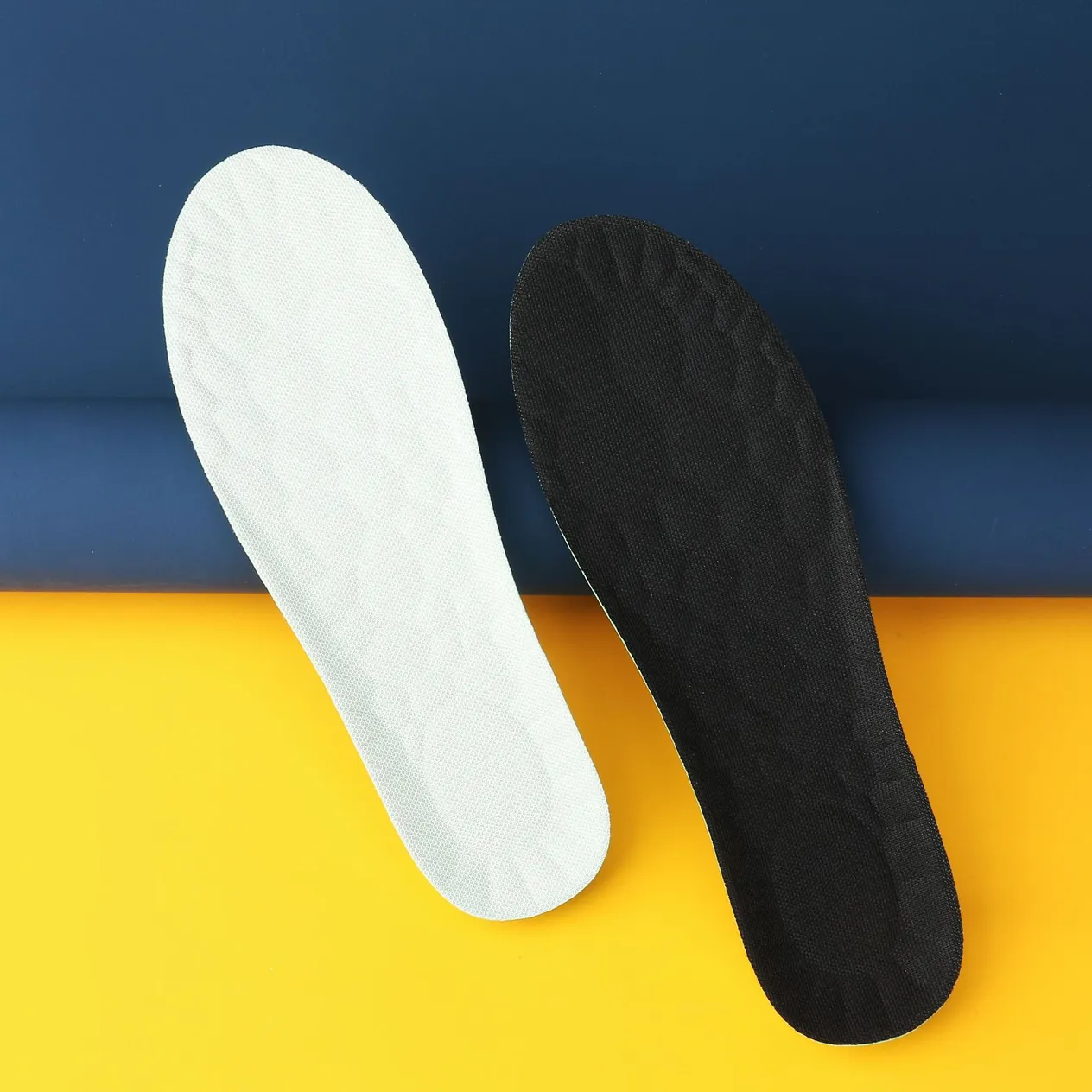 Lateksa sporta zolītes sievietēm siltas biezas triecienu absorbcijas elpojošs sviedru absorbcijas dezodorants mīksts apakšējais latekss super mīkstas zolītes vīriešiem ziemas_voghion.com