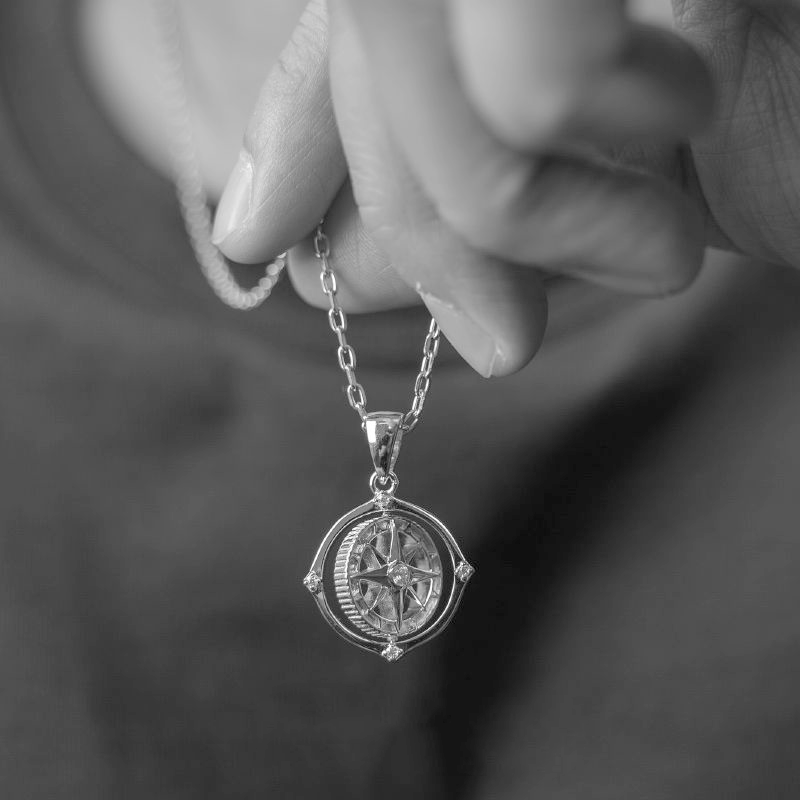 Collana con ciondolo a forma di bussola rotante a stella a otto punte in argento sterling, unisex, stile street, per coppie_voghion.com