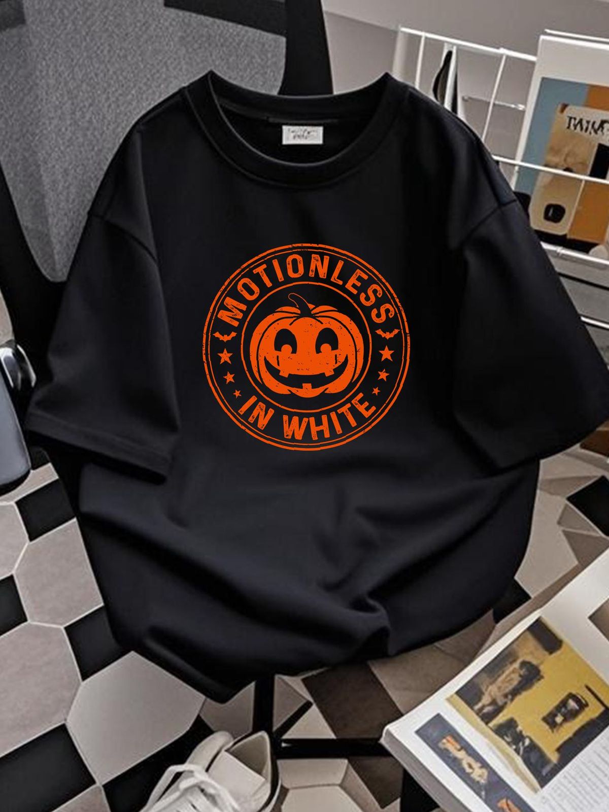 Costume di Halloween Zucca Spaventosa Divertente Immobile in Maglietta Bianca Top per l'uso quotidiano Traspirante Streetwear Abbigliamento di Design Leggermente Unisex_voghion.com
