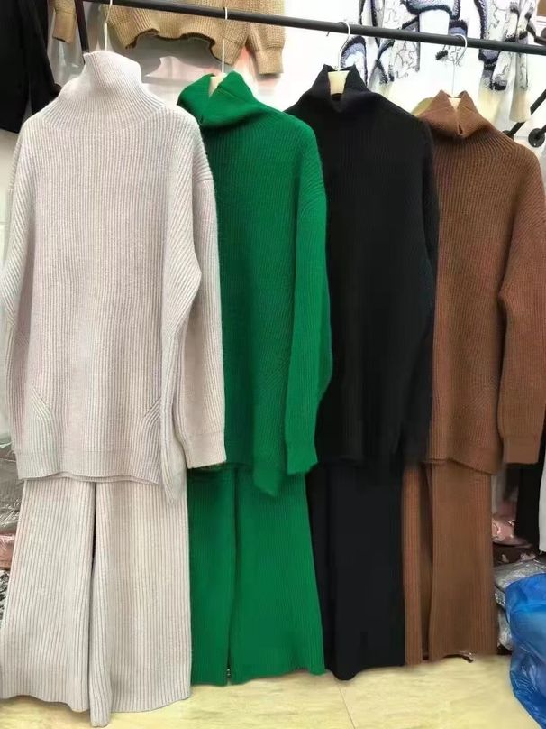 Damenbekleidung Damen-Set aus Strickpullover und Rock – halbhoher Ausschnitt, gemütliches zweiteiliges Outfit_voghion.com