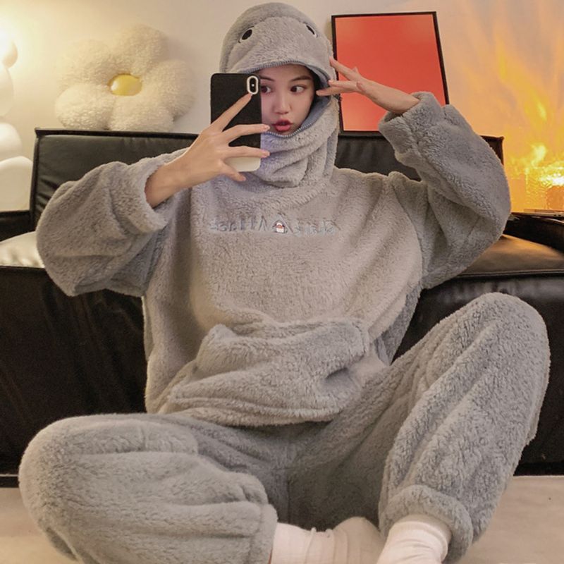 Neuer Winter-Pyjama für Paare mit Kapuze und Cartoon-Haifischmotiv sowie verdickter, langärmeliger Flanell-Hauskleidung für Männer und Frauen_voghion.com