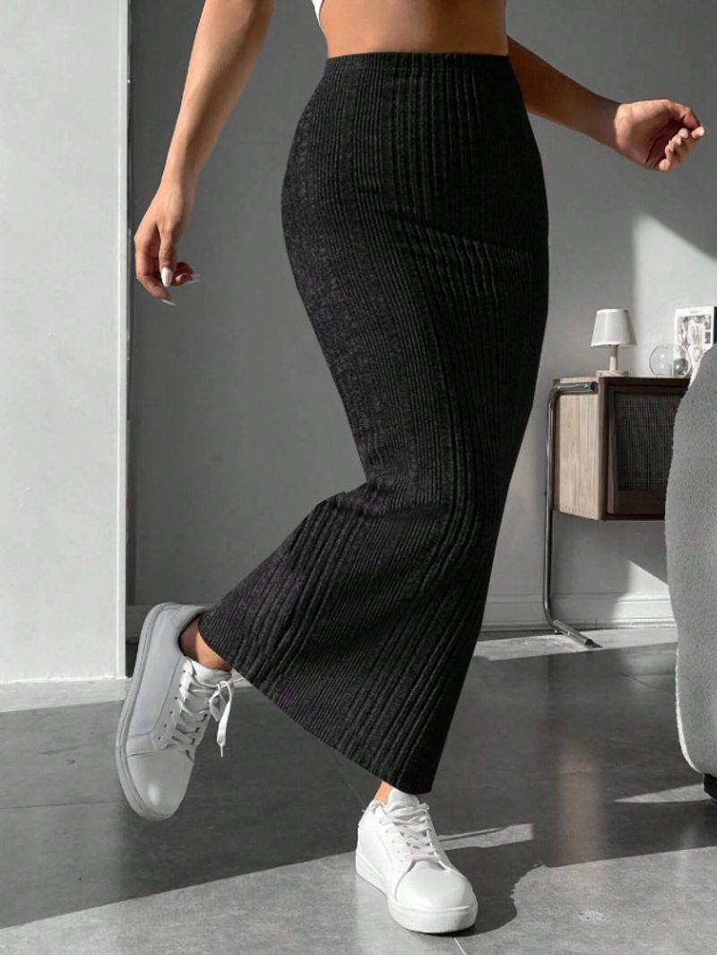 New autumn and winter casual skirt slim fit irregular knitted striped skirt_voghion.com