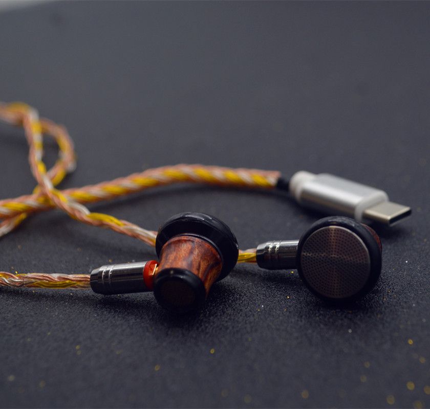 Kõrge täpsusega vahetatav E-neutraalne bassiga Bluetooth-peakomplekt_voghion.com